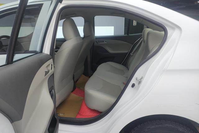 Chevrolet Eo 3 2015 — фото 15