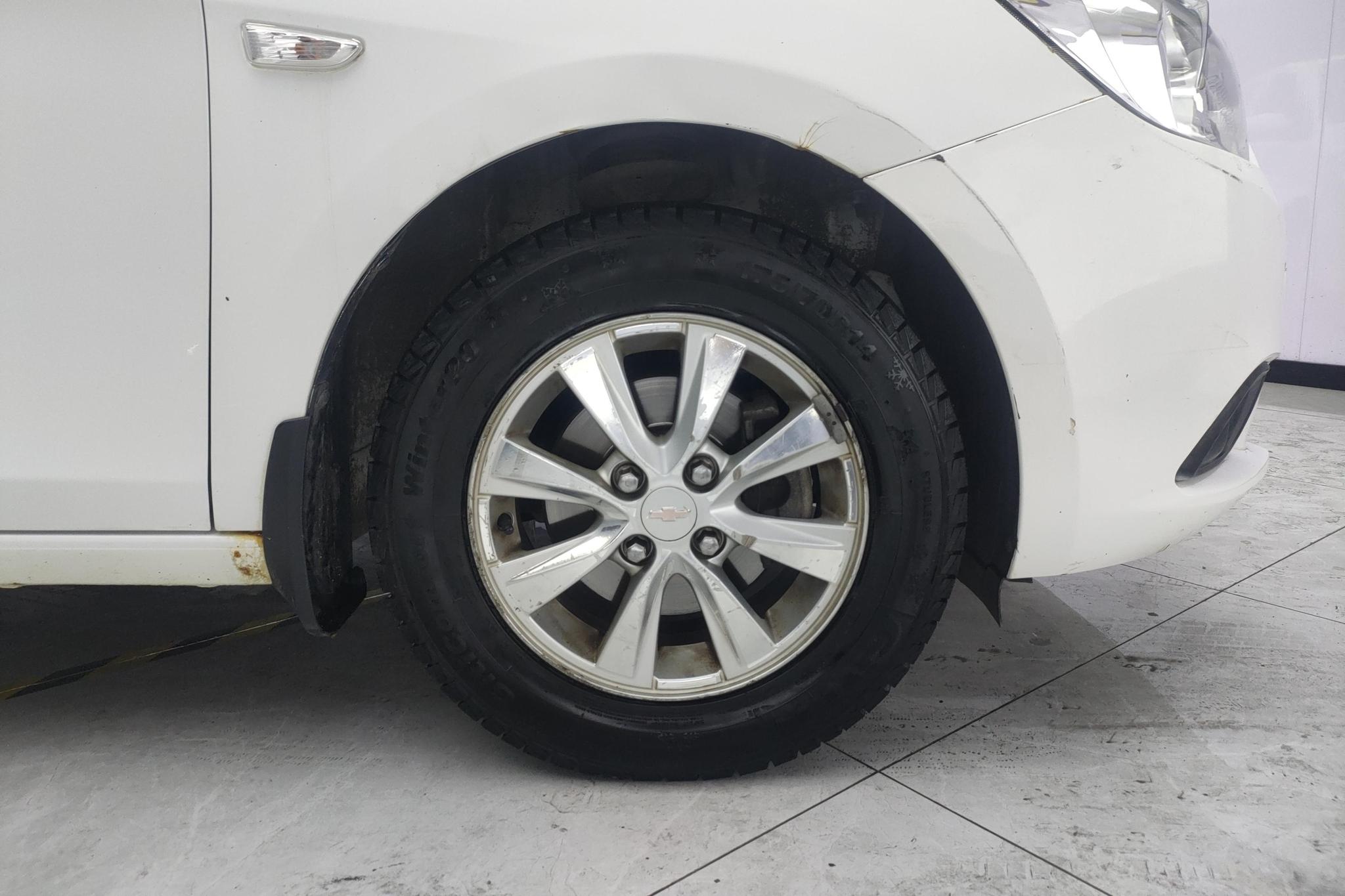 Chevrolet Sail 2015 3 1.3L AMT