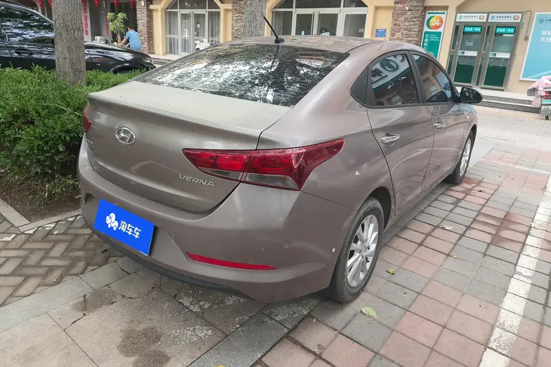 Hyundai Verna — фото 3
