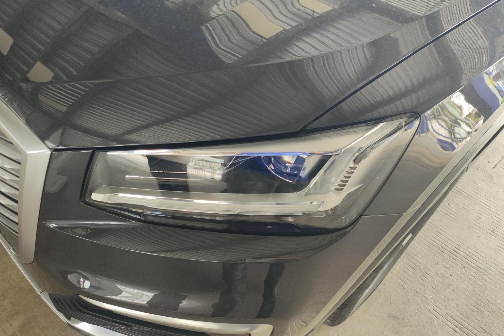 Audi Q2L e-tron 2019 Smart