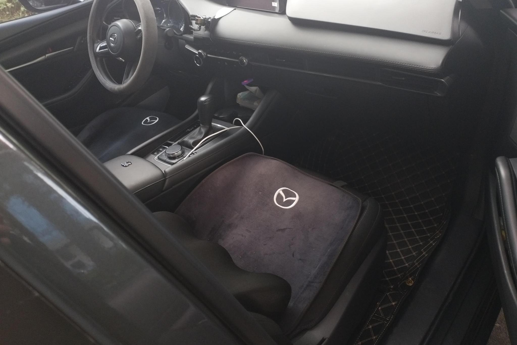 Mazda 3 Angkesaila 2021 Темно-серый из Китая, фото 4