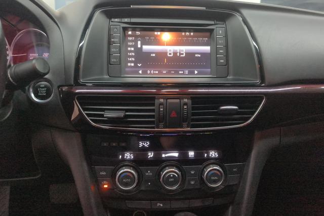 Mazda Atz 2015 — фото 12