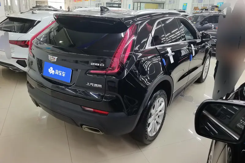 Cadillac XT4 — фото 3