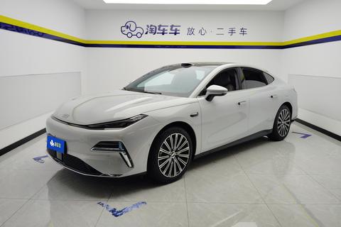 Geely Galaxy Starshine 8 PHEV