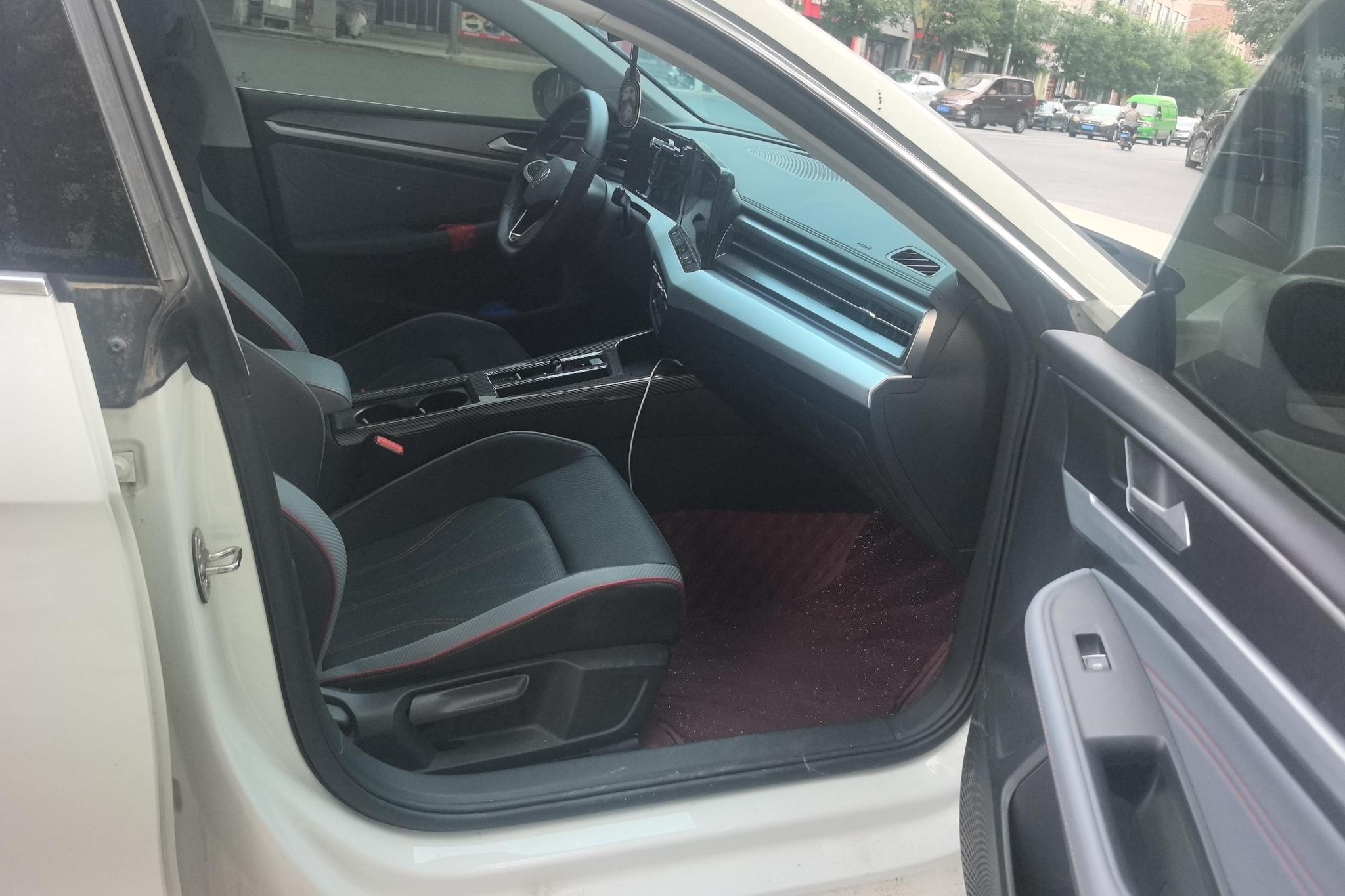Volkswagen Lingdu 2024 Белый из Китая, фото 2