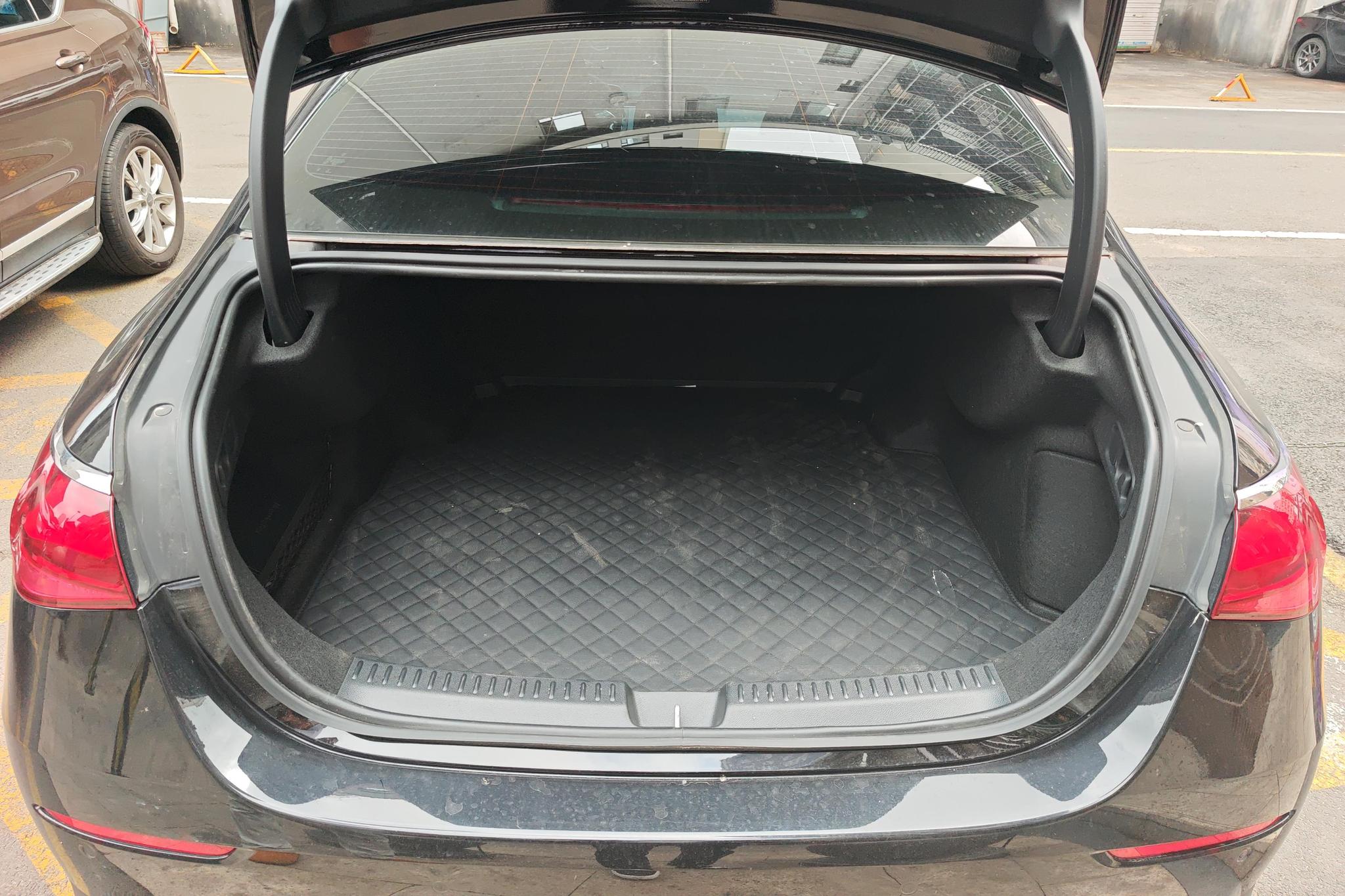 Mercedes-Benz E-class id 4461402 из Китая 13