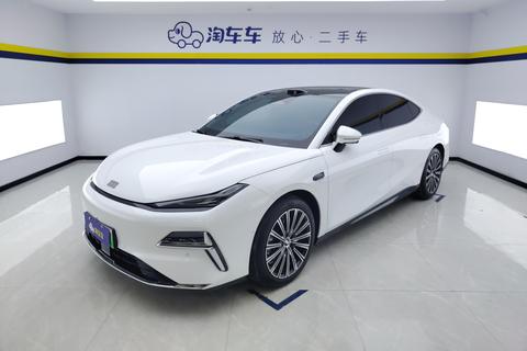 Geely Galaxy Starshine 8 PHEV