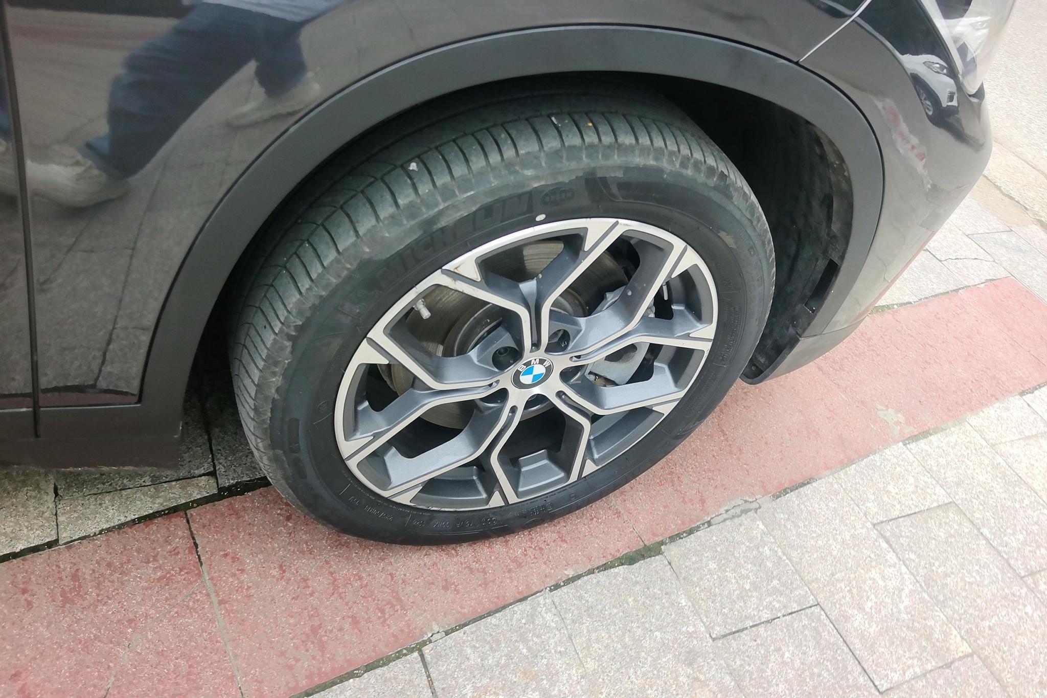 BMW X1 2021 Темно-серый из Китая, фото 2