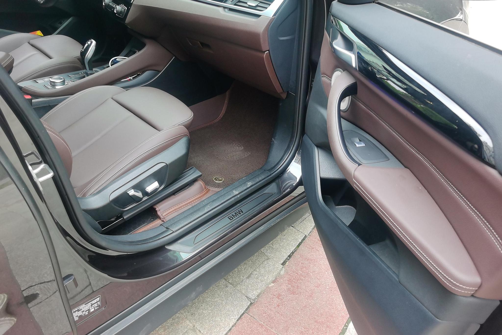 BMW X1 2021 Темно-серый из Китая, фото 4