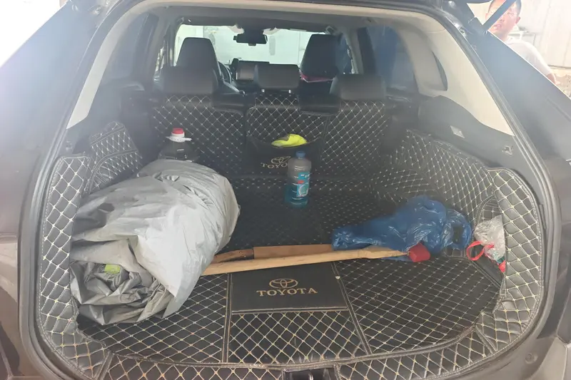 Toyota RAV4 — фото 11