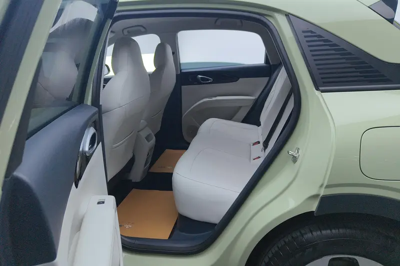 Geely Galaxy Starwish — фото 11