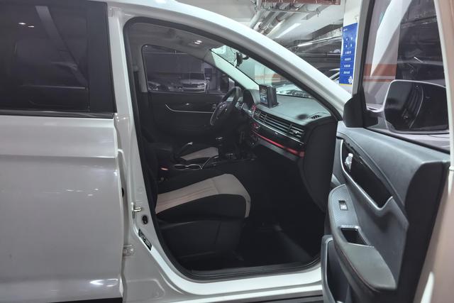 Dongfeng Fengxing Fengxing T5 2020 — фото 16