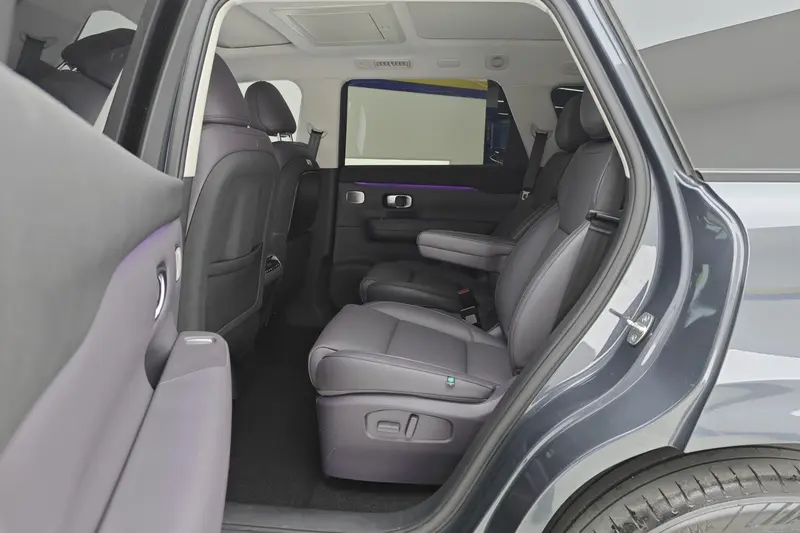 Leapmotor C 16 200 Premium Plus — фото 10