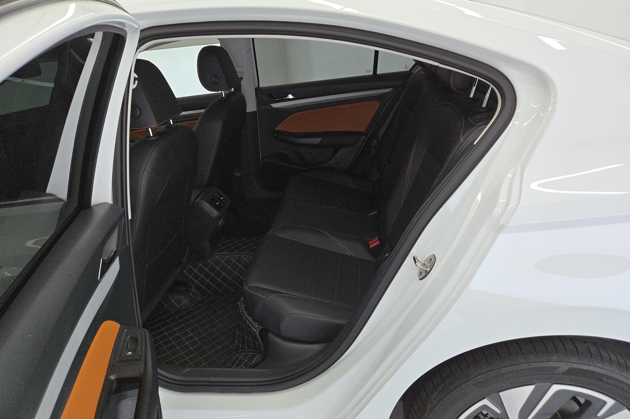 Volkswagen Bora id 4504528 из Китая 10