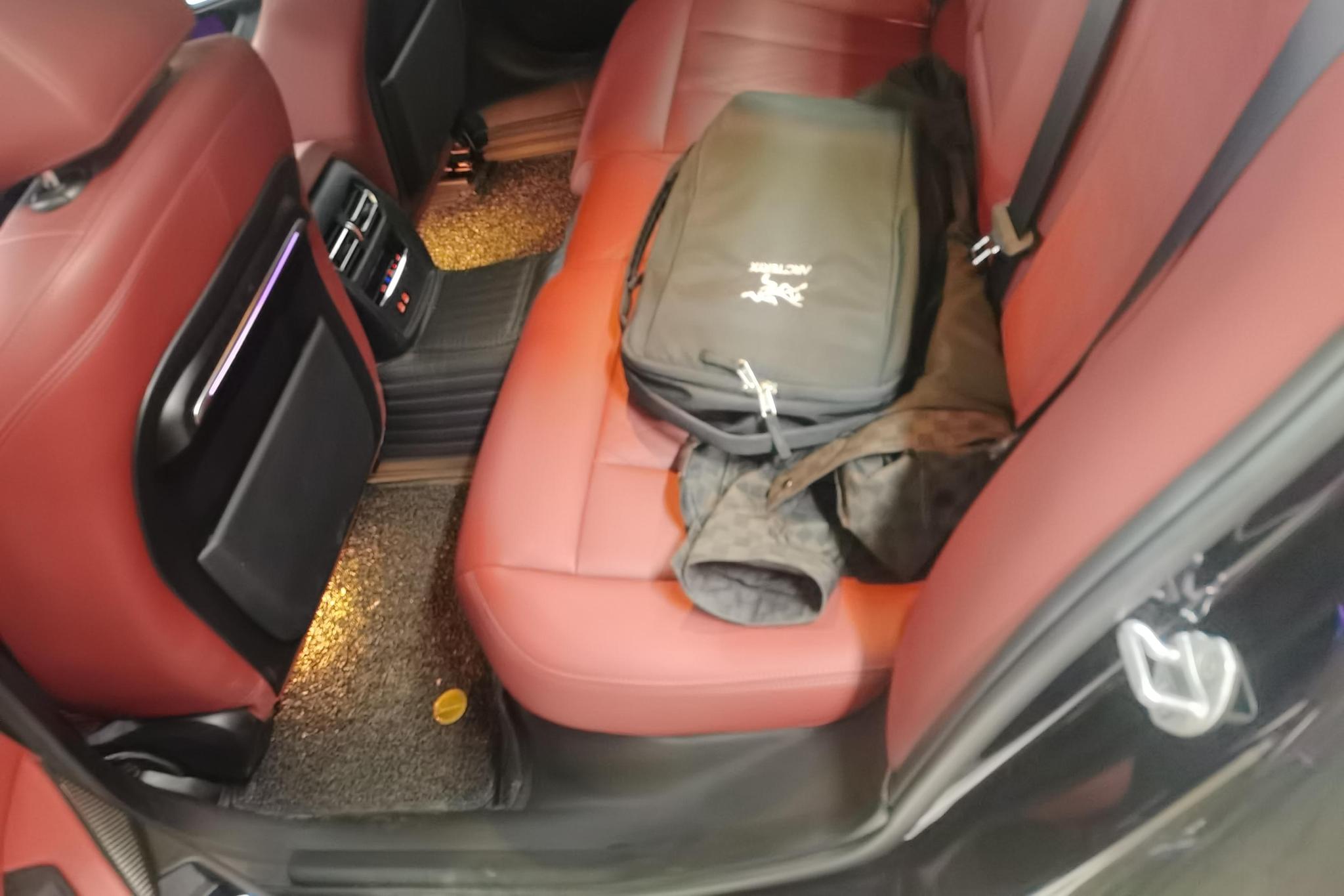 BMW 3 series id 4467458 из Китая 11