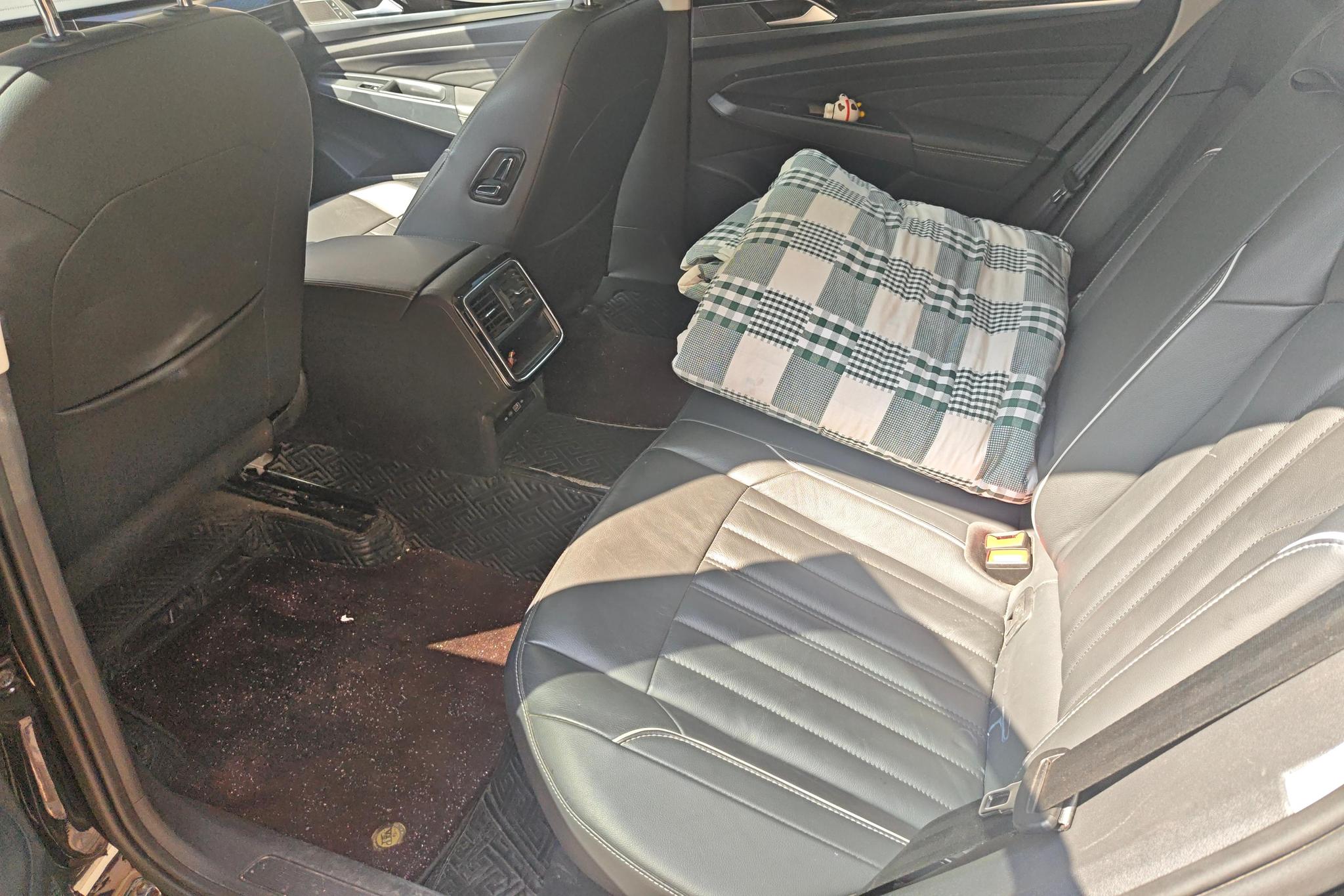 Volkswagen Passat id 4467665 из Китая 8
