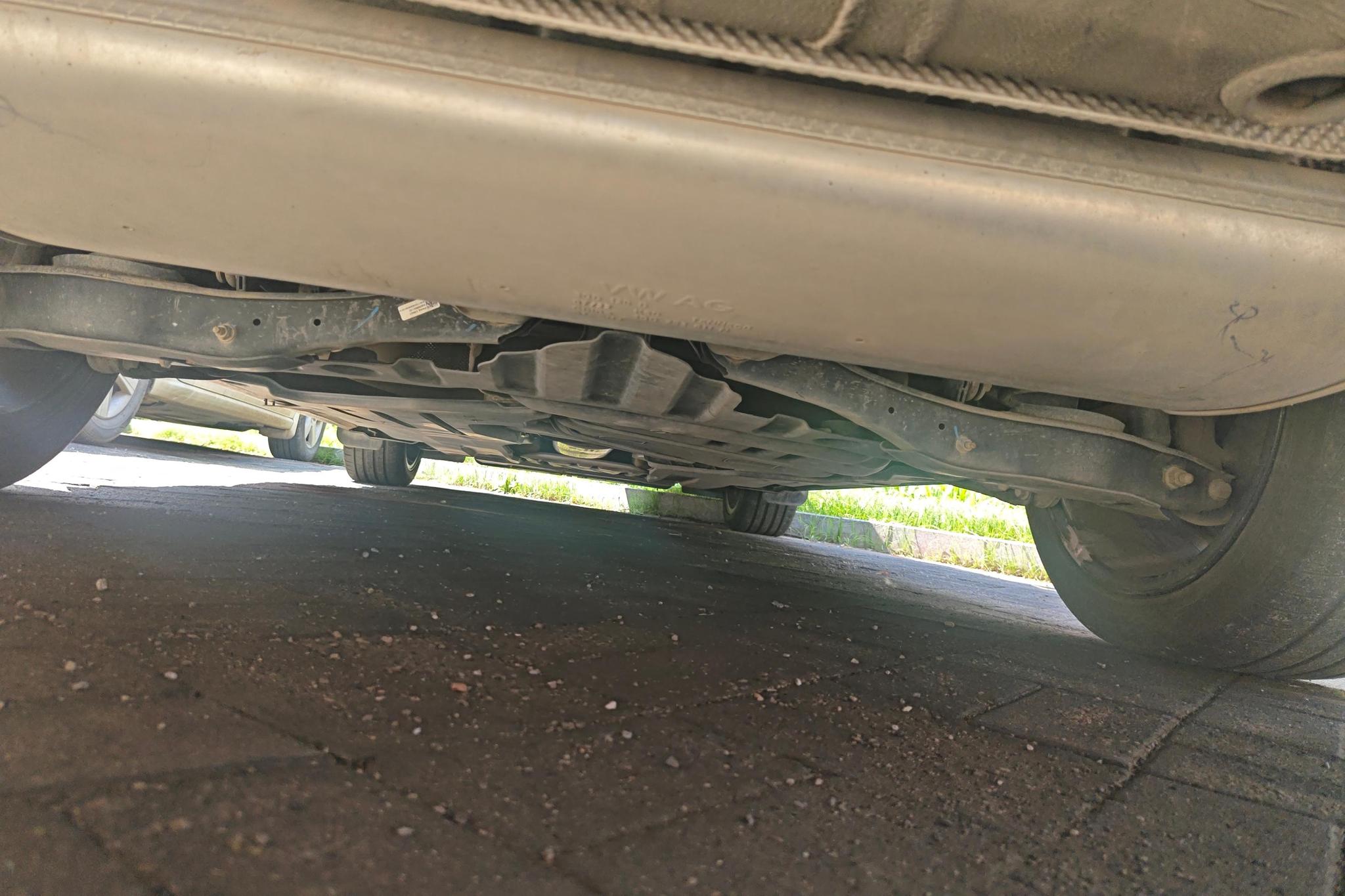 Volkswagen Passat id 4467665 из Китая 13