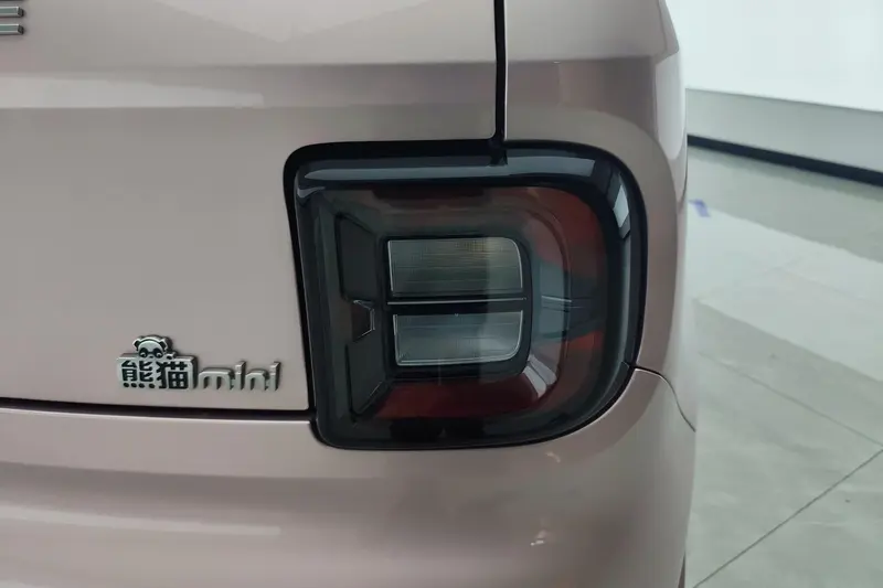 Geely Galaxy Panda — фото 11