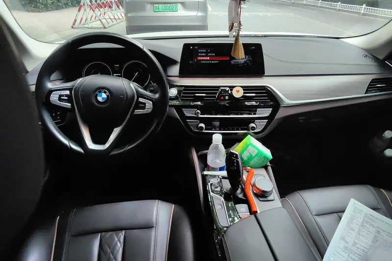 BMW 5 Series — фото 6