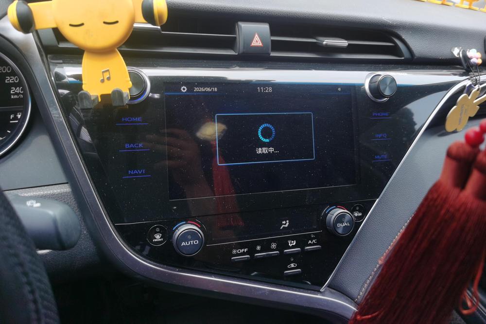 2019 Toyota Camry thumbnail 19
