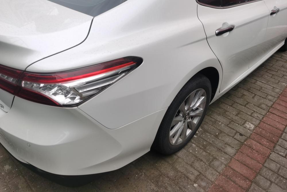 2019 Toyota Camry thumbnail 17