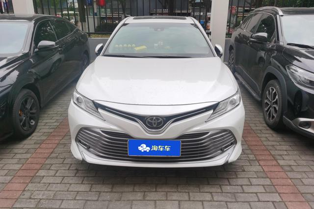 2019 Toyota Camry thumbnail 28