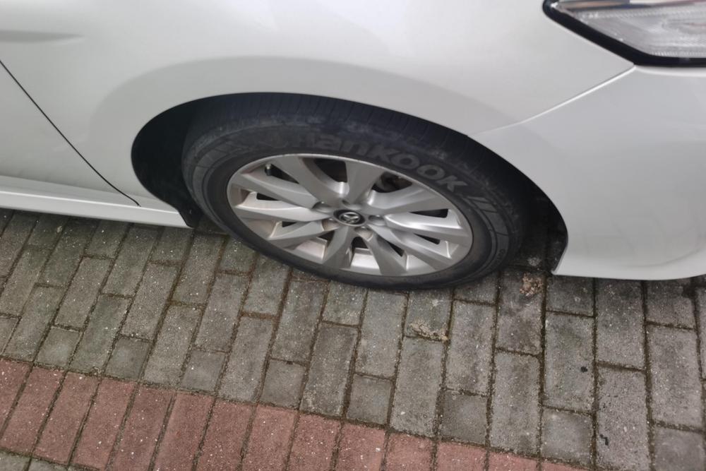 2019 Toyota Camry thumbnail 13
