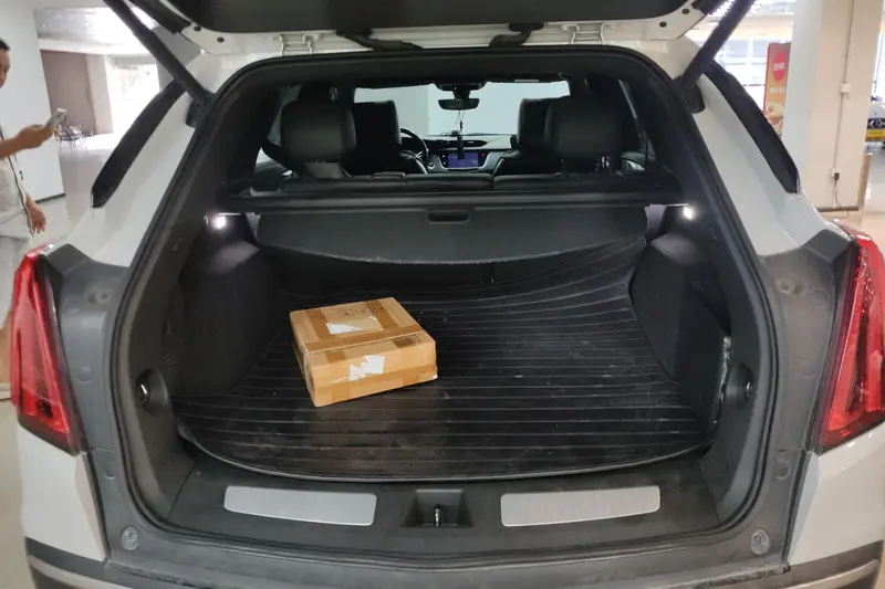 Cadillac XT5 — фото 12