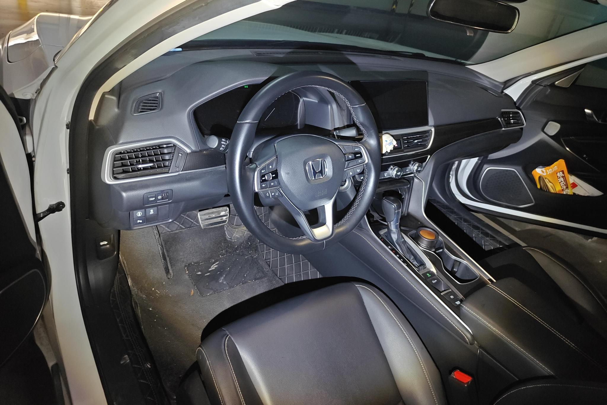 Honda Accord 2021 Белый из Китая, фото 2