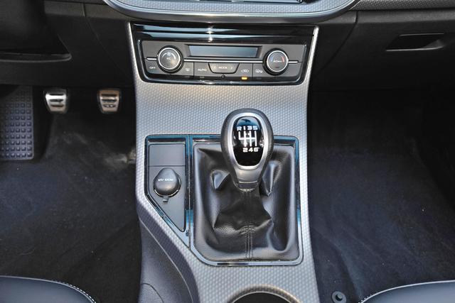 Geely Emgrand GS 2016 — фото 14