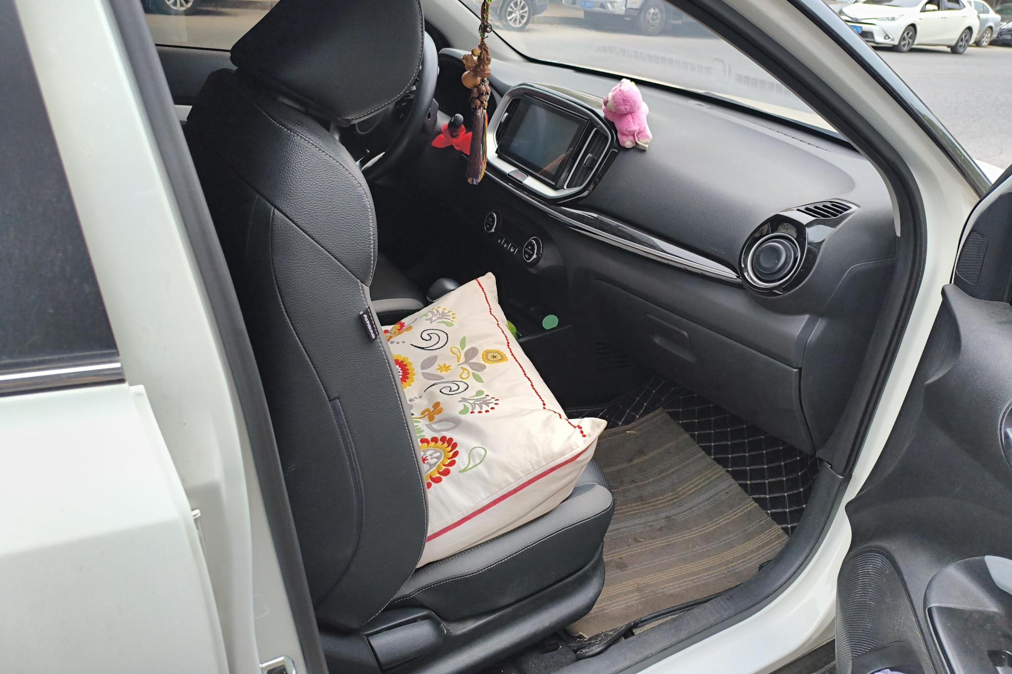 Kia Yi Ran id 4479457 из Китая 7
