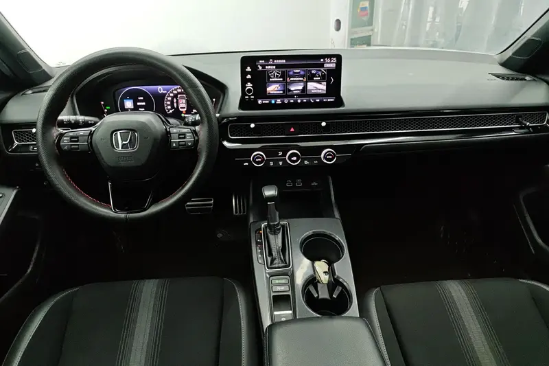 Honda Civic — фото 8