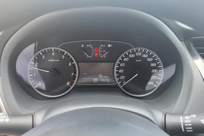 Nissan Sylphy 1.6 XE CVT Comfort — фото 9