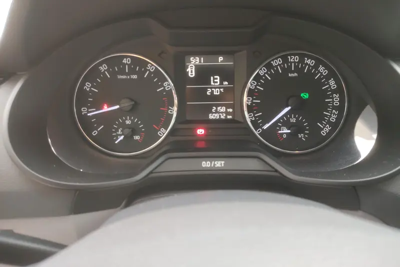Skoda Octavia — фото 9