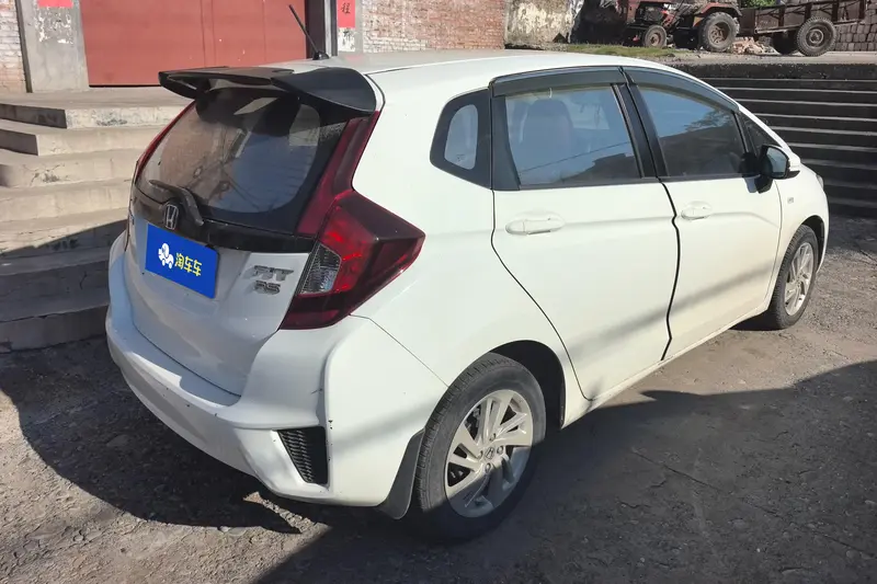 Honda Fit — фото 3