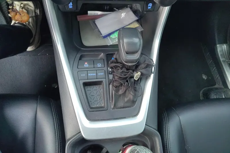 Toyota Wildlander — фото 10