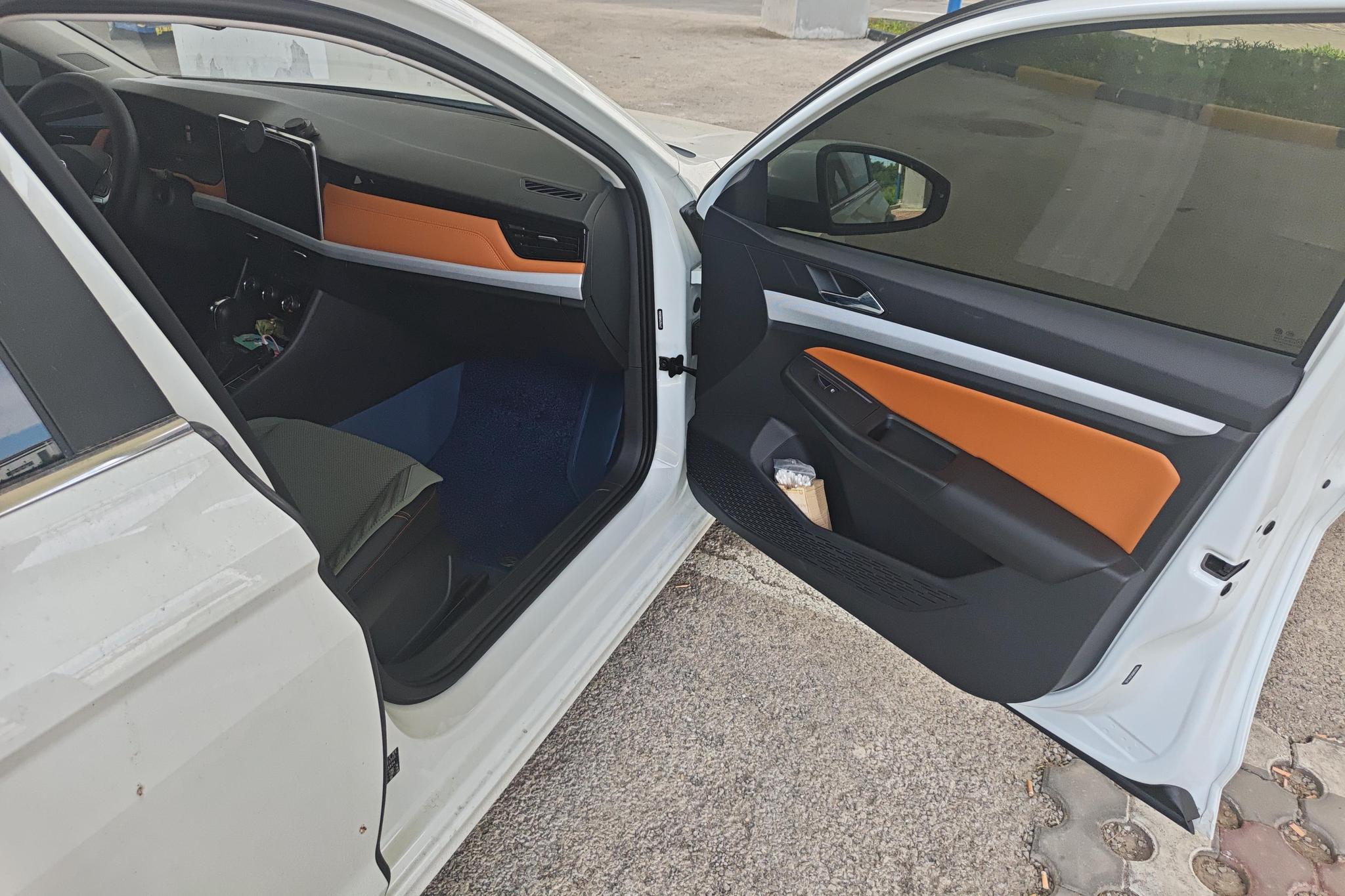 Volkswagen Bora 2024 Белый из Китая, фото 2