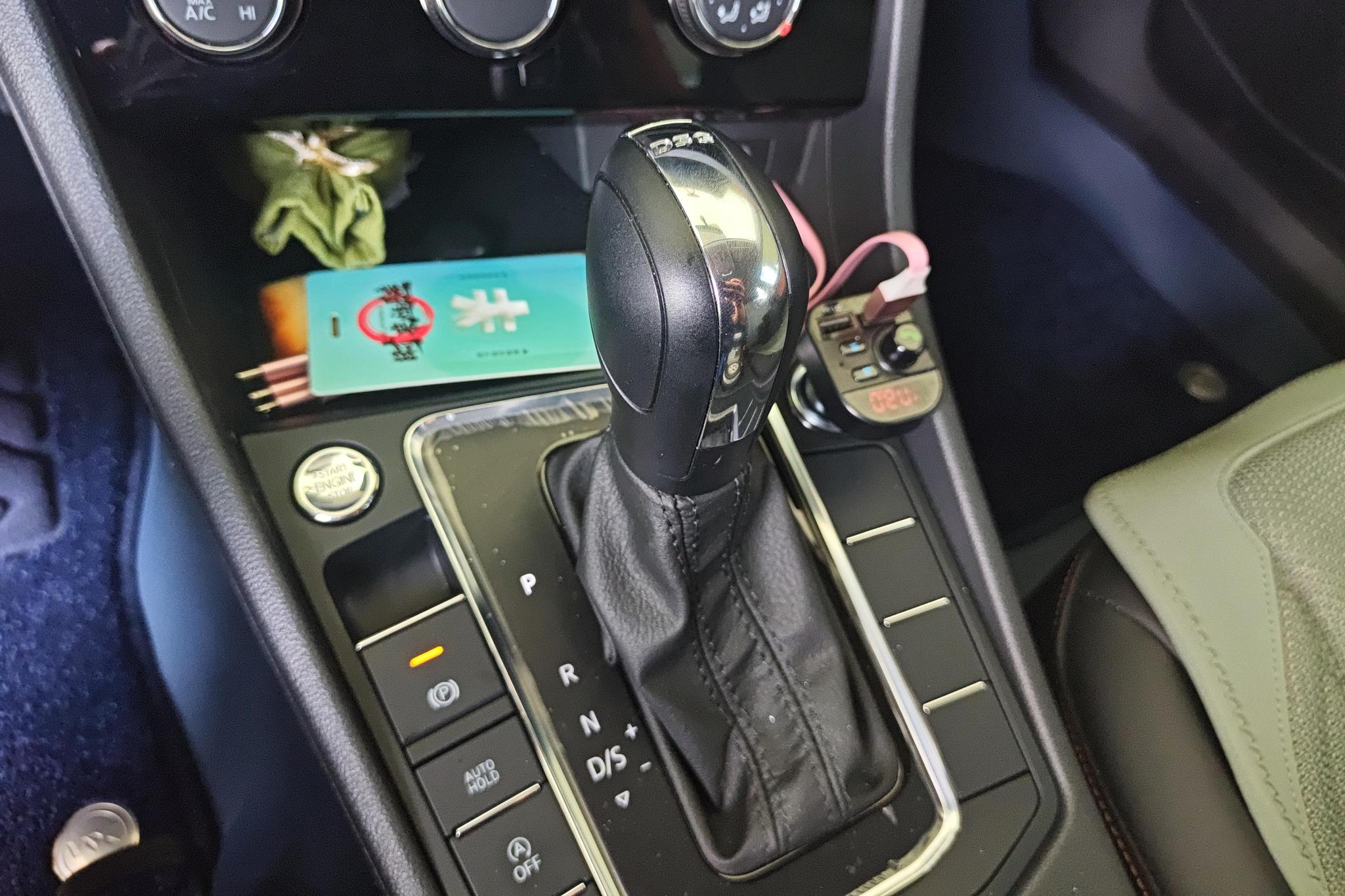 Volkswagen Bora 2024 Белый из Китая, фото 3