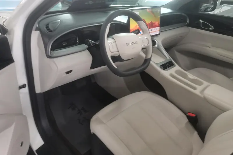 Geely Galaxy Starwish — фото 7