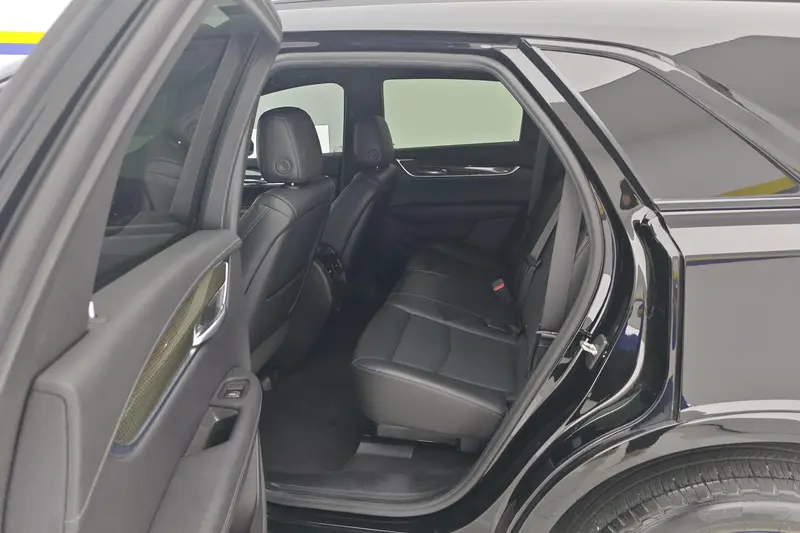 Cadillac XT5 — фото 10