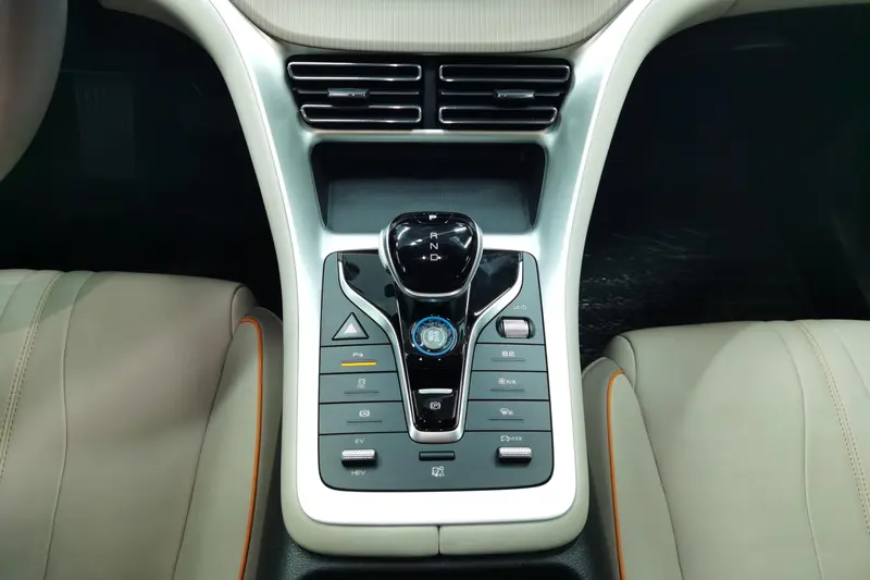 BYD Song Pro — фото 11
