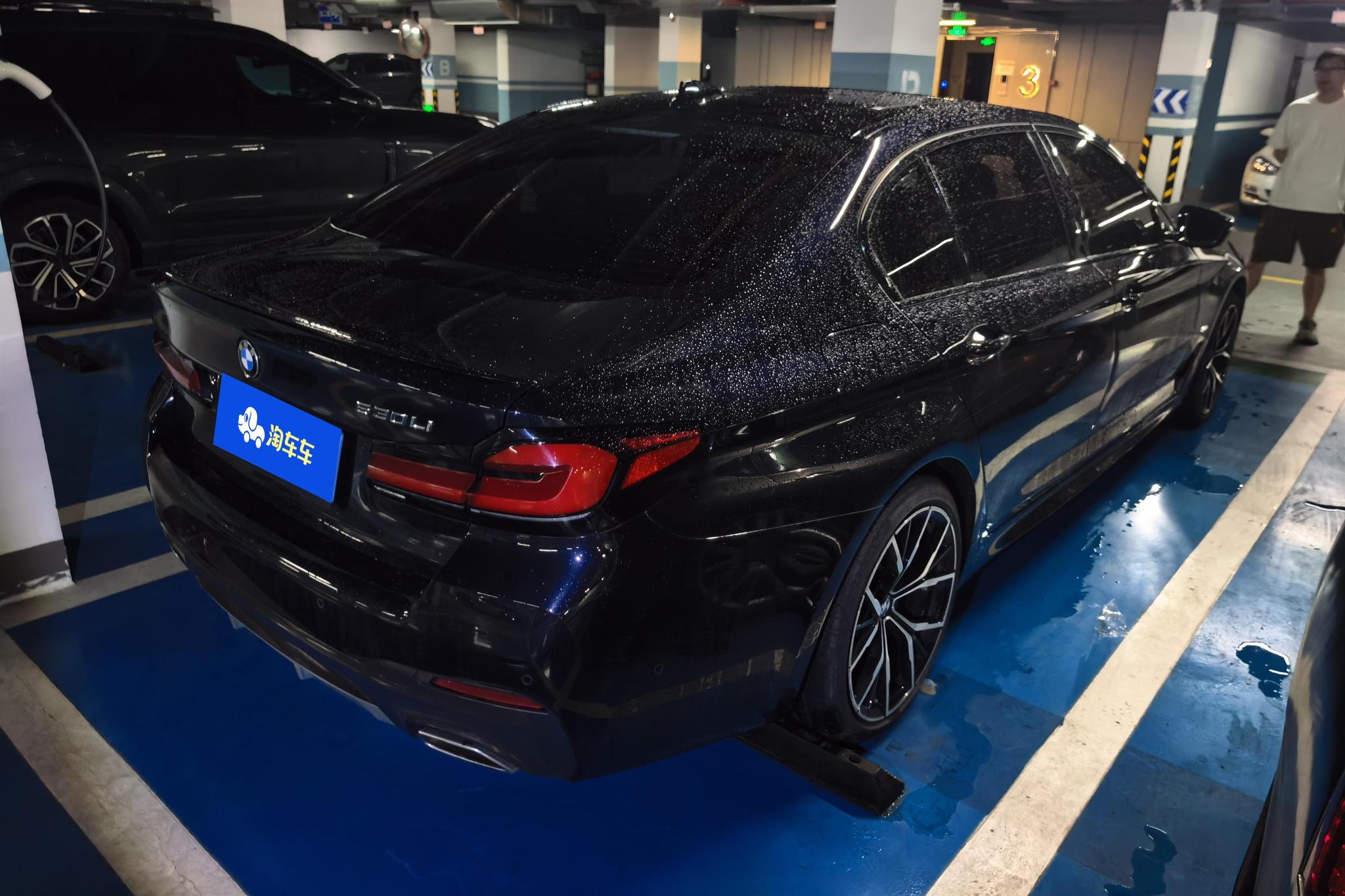 BMW 5 series 2020 Черный из Китая, фото 3