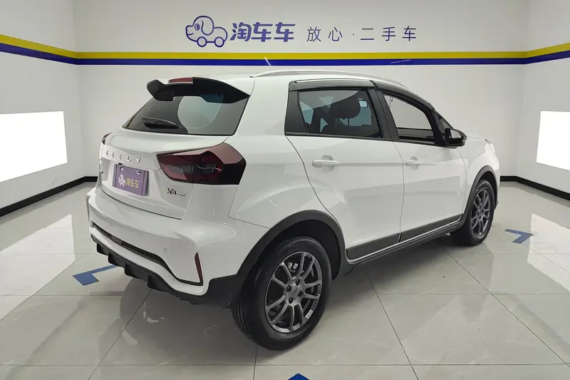 Geely Vision X3 PRO 1.5L CVT премиум — фото 3