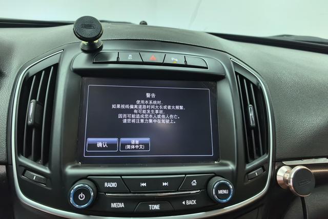 Buick Regal 2015 — фото 9