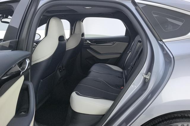 BYD QIN PLUS Hybrid 2021 — фото 16