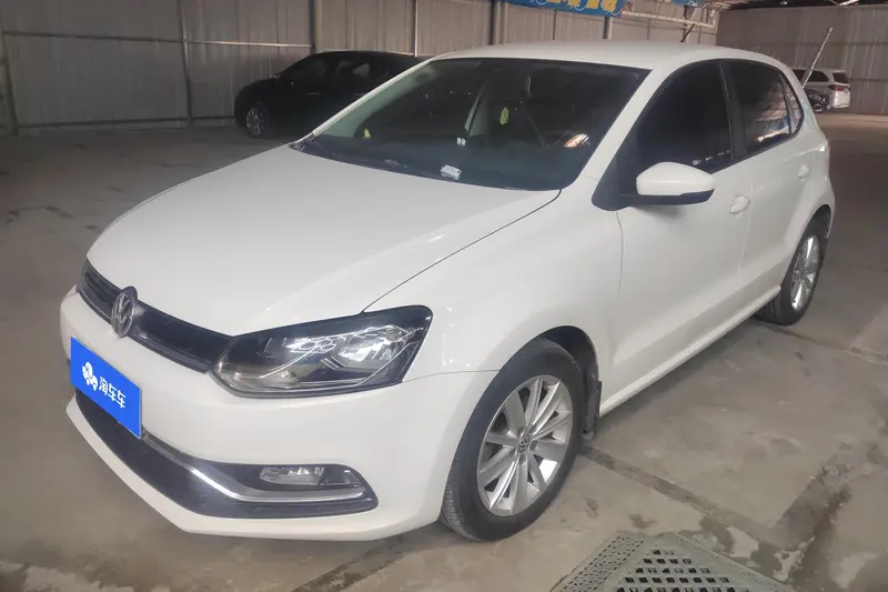 Volkswagen Polo 1.4 L AT Comfort
