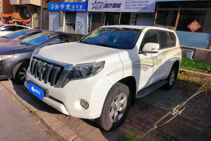 Toyota Prado — фото 1