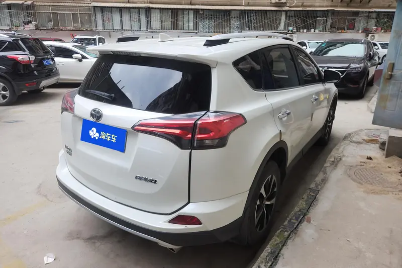 Toyota RAV 4 2.0 L CVT 2 WD — фото 3