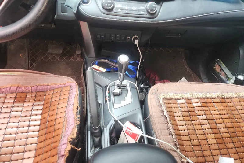 Toyota RAV 4 2.0 L CVT 2 WD — фото 10