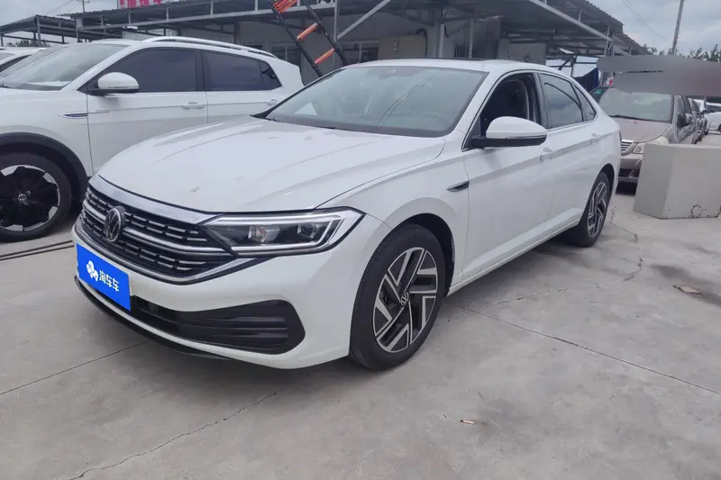 Volkswagen Sagitar 300 TSI DSG